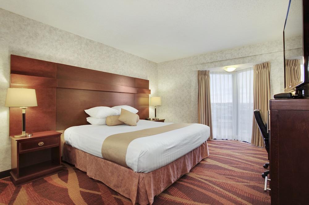 Travelodge By Wyndham Lloydminster Exterior foto